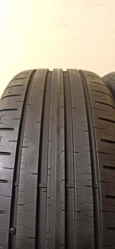 Goodyear 215/45 R20 95T 2x5,5mm a 2x4,5mm (Použité)