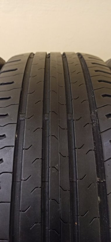Continental Conti Eco 215/60 R17 96H 4,5 mm (Bazarové)