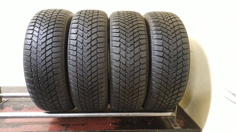 Davanti Alltoura 4 Seasons 195/65 R15 91V 7-7,5mm (Bazarové)