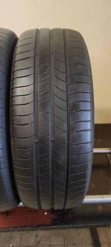 Letní pneu Michelin 205/60/16 3,5-4mm (Použité)