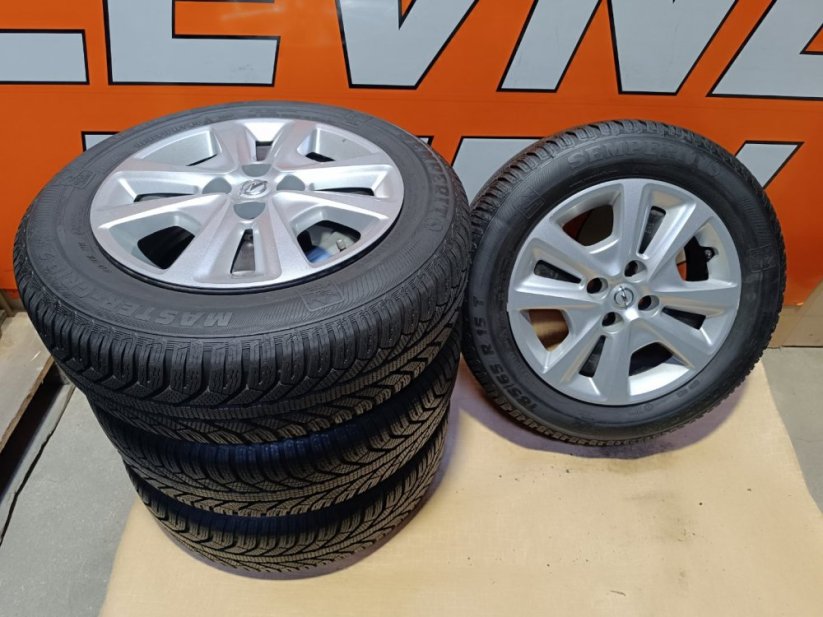 Kola pro Opel Corsa 6x15'' zimní pneu + poklice