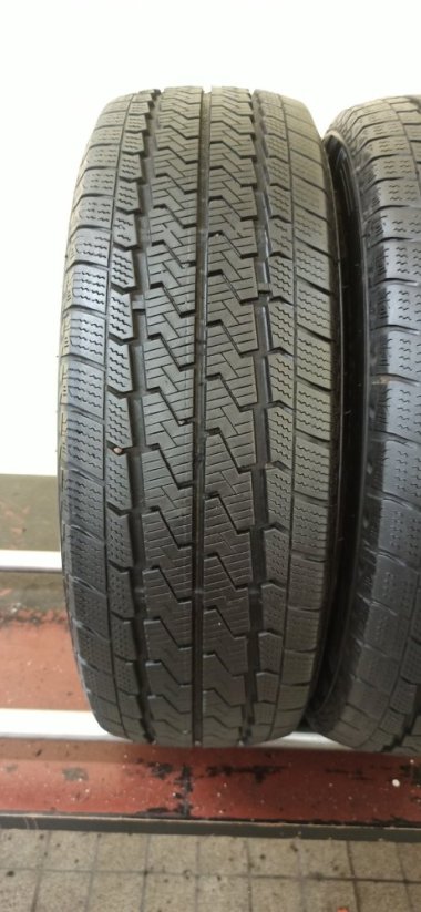 Nankang Winter Activa 215/70 R15C 109/107T 6,5 mm (Bazarové)