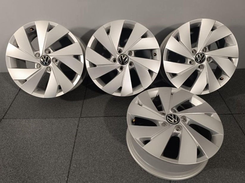 Originální alu kola Volkswagen Golf VIII, R17 ET46