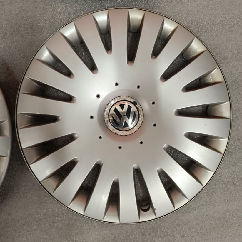Poklice Volkswagen Passat, Golf, Touran 16" (použité)