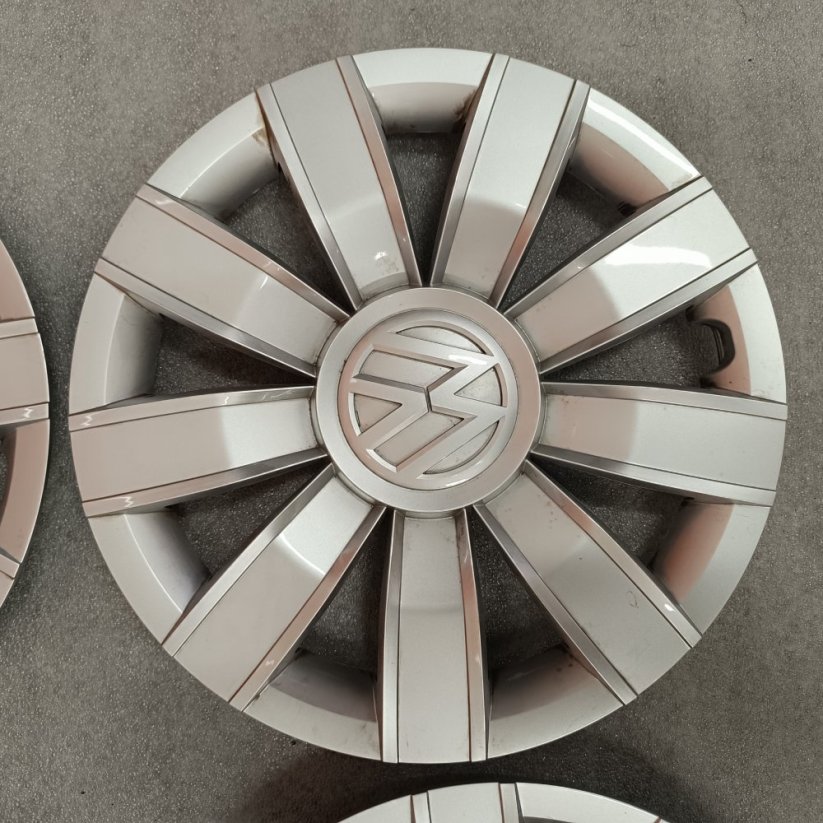 Poklice Volkswagen UP 14" TOP STAV (použité)