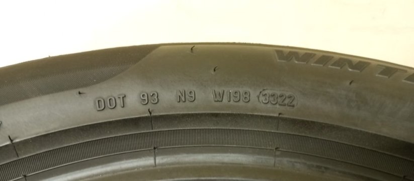 Pirelli 205/55 R17 91H 6-6,5mm (Bazarové)