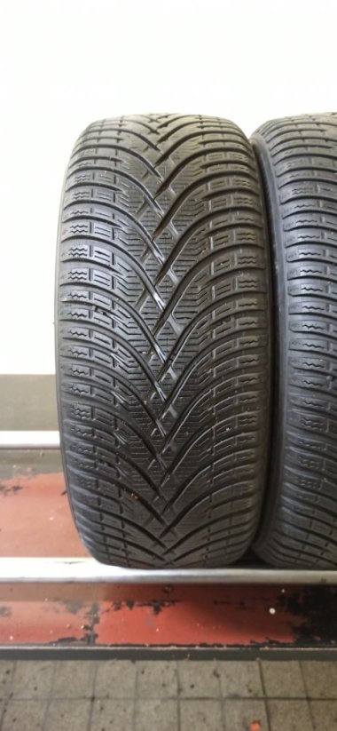Kleber Krisalp HP3 195/45 R16 84H 4,5 - 5,5 mm (Bazarové)