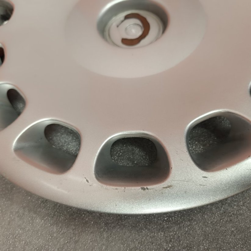Poklice BMW 15" (bazarové)