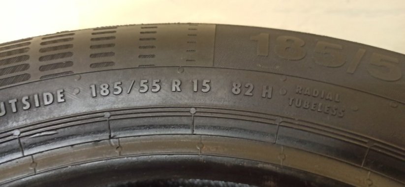 Continental 185/55 R15 82H 6,5mm (Bazarové)