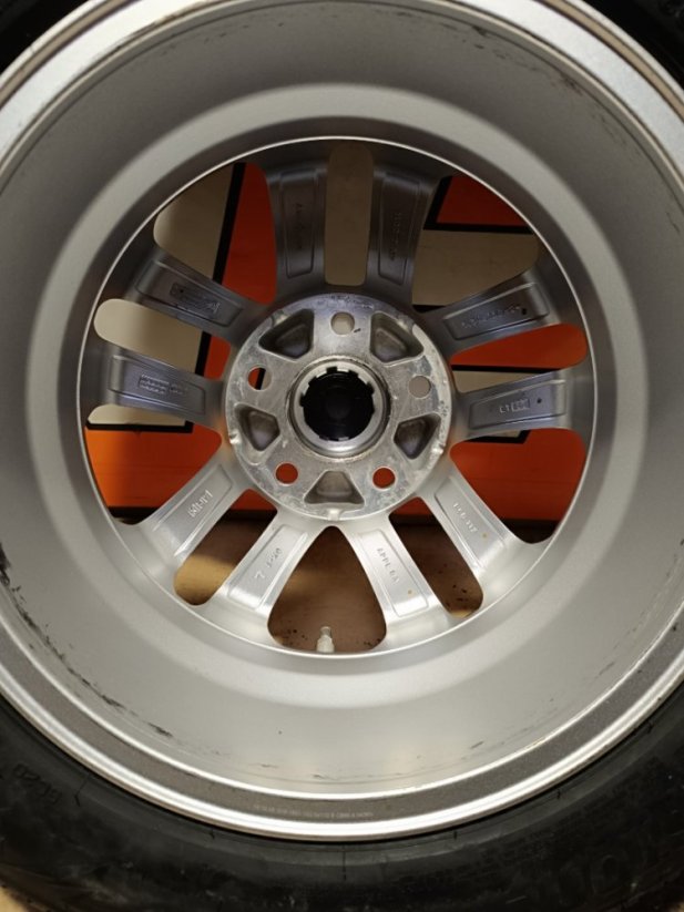 ALU kola Oxxo, 6,5x16'' 5x112+zimní pneu 205/60R16