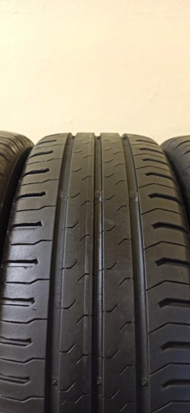 Continental ContiEcoContact 185/55 R15 82H 4,5-5mm (Bazarové)