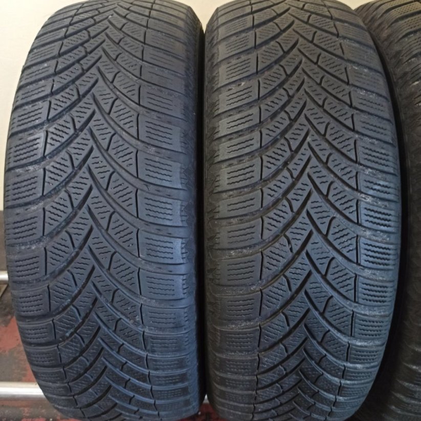 SEMPERIT SPEED - GRIP 5 215/65 R16 98H 4 - 6,5mm (Bazarové)