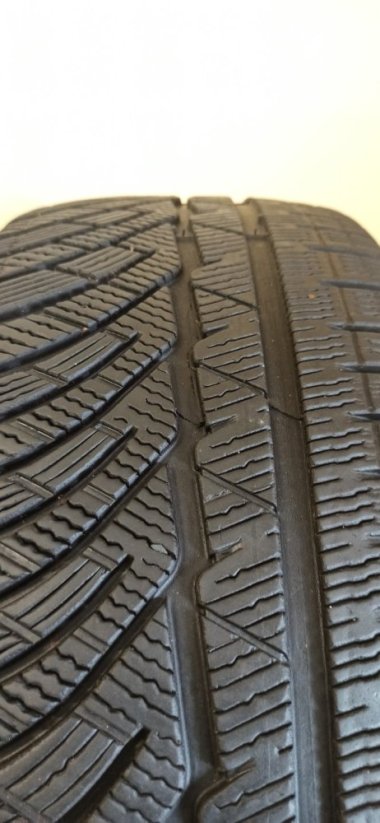 Michelin Pilot Alpin PA4 225/50 R18 99V 4,5-5,5mm (Použité)