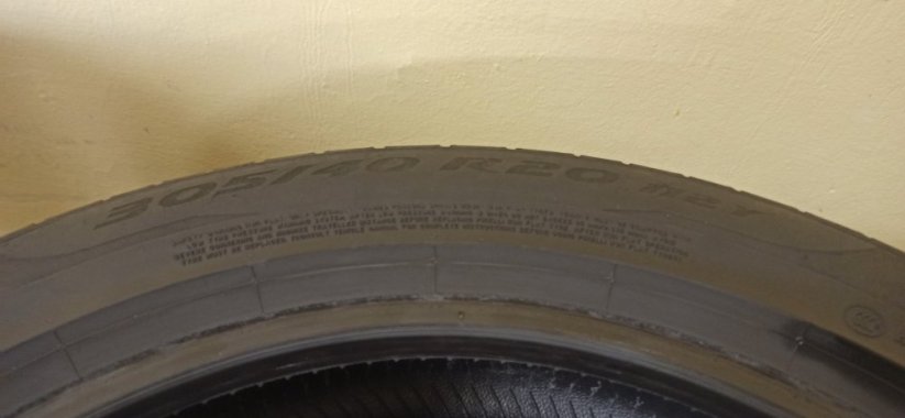 Dvourozměr Pirelli P Zero 275/45 R20 + 305/40 R20 (Použité)