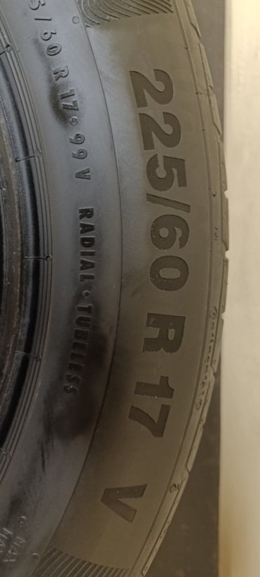 Continental Conti Premium 5 225/60 R17 99V 4,5 mm (Použité)