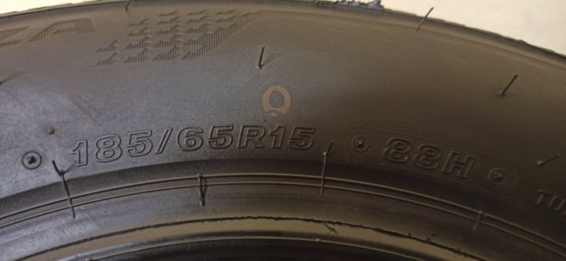 Bridgestone Turanza 185/65 R15 88H 5 - 5,5 mm (Použité)
