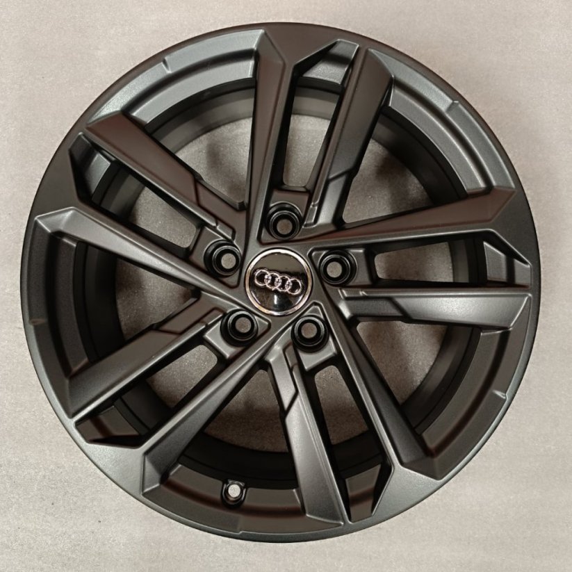 Originální kola na Audi A3 6,5Jx17'' po renovaci