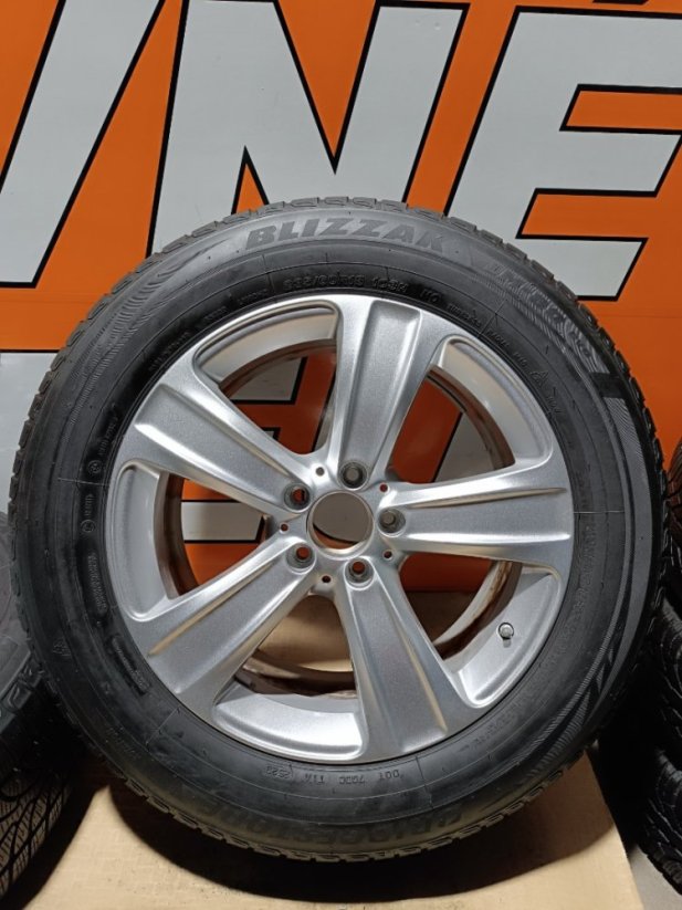 Kompletní kola Mercedes GLC 8x18'' ET38 zimní pneu