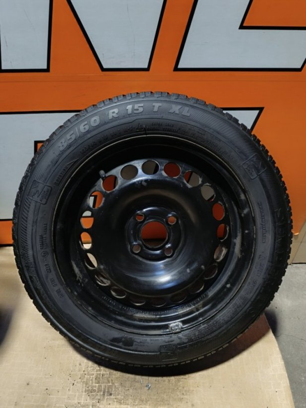 Zimní sada Opel Corsa 4x100 , ET39 , 185/60 R15