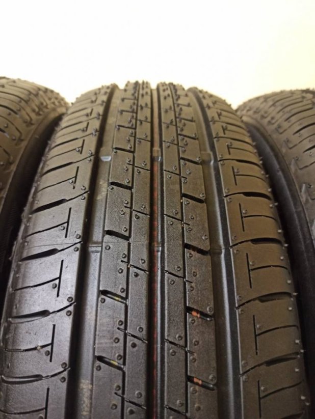 BRIDGESTONE 175/60 R16 82H 6,5-7mm (Bazarové)