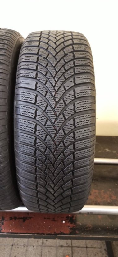 Bridgestone Blizzak 205/60 R16 92H 4,5 - 5 mm (Bazarové)