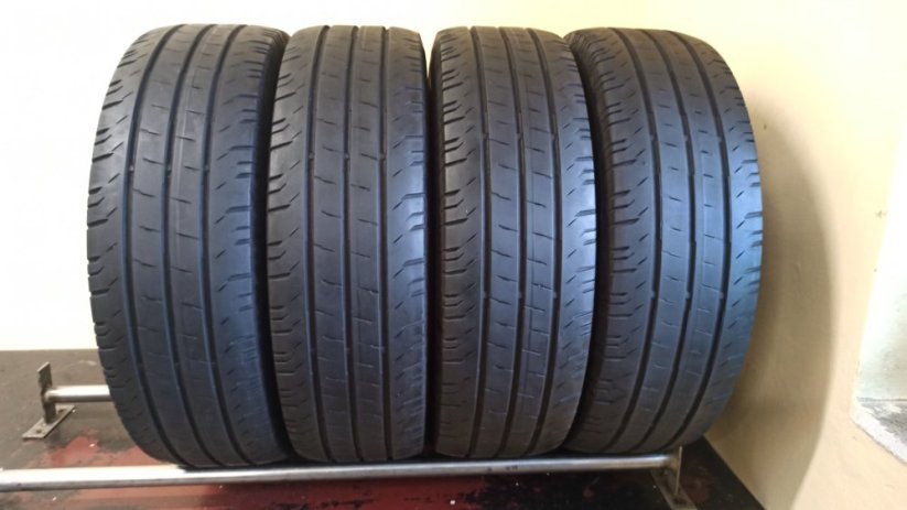 Continental 225/75 R16C 121/120R 5 - 5,5 mm (Bazarové)