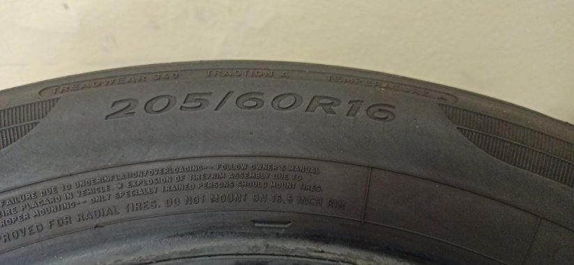 Dunlop Sport Blu Response 205/60 R16 92V 5,5 mm (Použité)