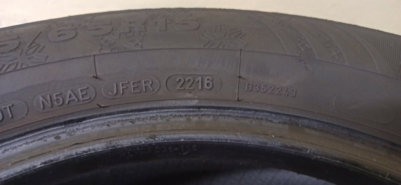 Dunlop SP Winter Sport 4D 195/65 R15 91H 5 mm (Bazarové)
