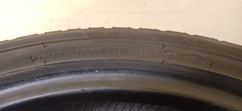 Hankook 205/45 R17 88V 5,5-6,5mm (Použité)