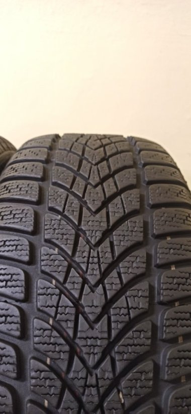 Dunlop SP Winter Sport 4D 205/55 R16 91H 7-7,5 mm (Použité)