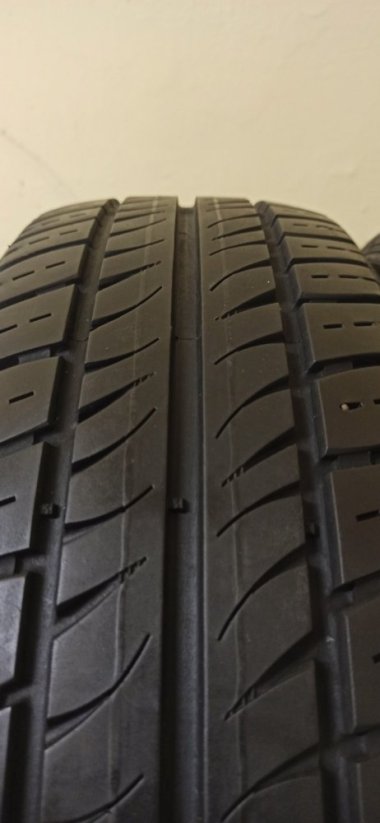 Semperit Comfort-Life 2 185/65 R15 88T 5 - 5,5 mm (Bazarové)