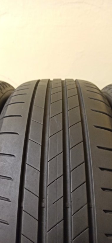 Bridgestone Turanza 205/60 R16 96W 5,5mm (Použité)