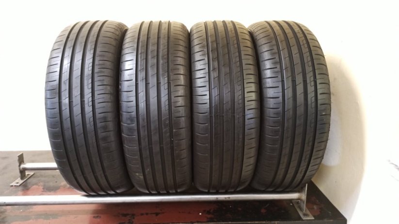 Goodyear Efficient Grip 205/55 R17 91V 6 mm (Bazarové)