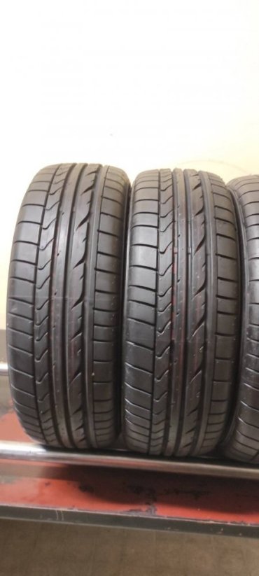 Bridgestone 175/55 R15 77V , TOP STAV (Bazarové)