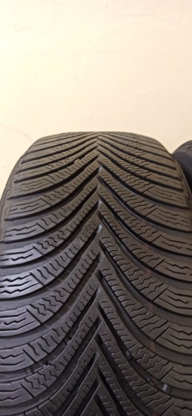 Michelin Alpin 5 215/60 R16 99H 5 - 6 mm (Bazarové)