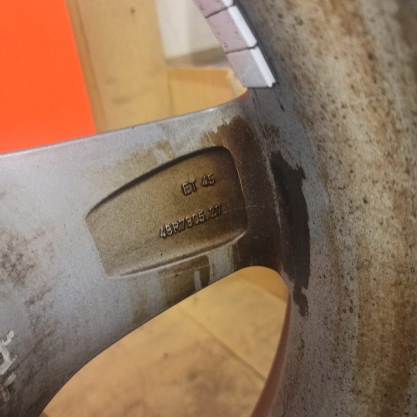 ALU kola Ronal 5x112, ET45, zimní pneu 235/60 R17