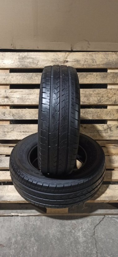Bridgestone 225/65 R16C 112/110T 5,5-6,5mm (Použité)