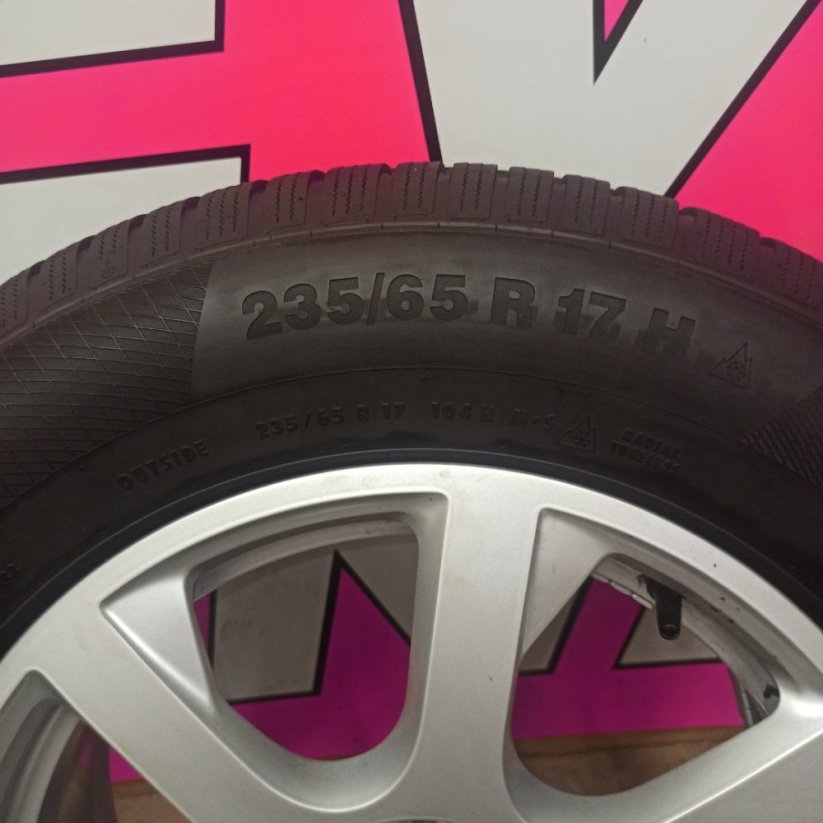ALU kola Audi Q5, zimní pneu 235/65 R17 TOP SADA