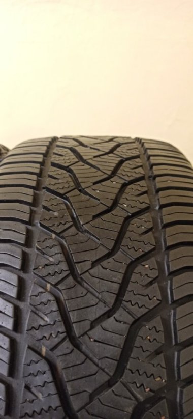 Barum Quartaris 5 225/45 R17 94V 6 - 7 mm (Použité)