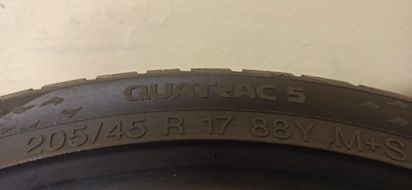 Vredestein Quatrac 5 205/45 R17 88Y 5 - 5,5 mm (Použité)
