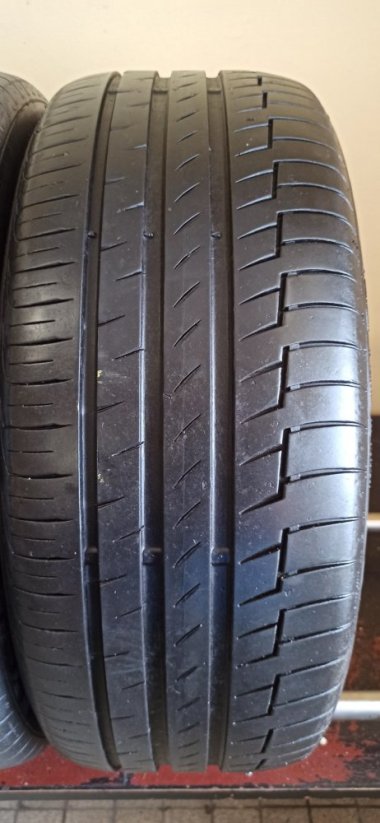 Continental Premium Contact 235/50 R18 97V 5,5-6mm (Použité)