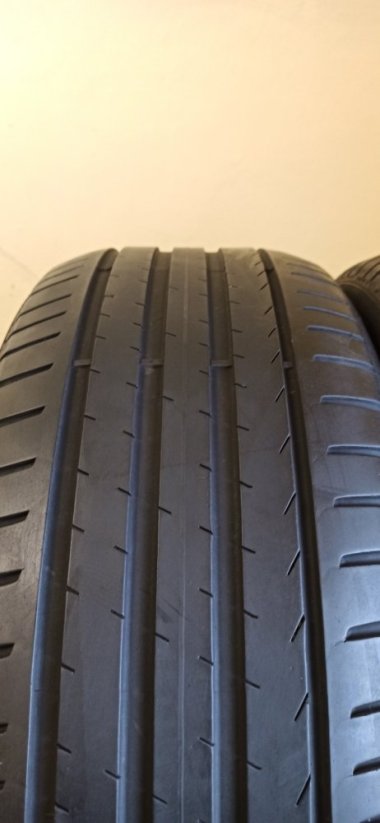Pirelli 225/45 R18 91Y 4mm (Bazarové)