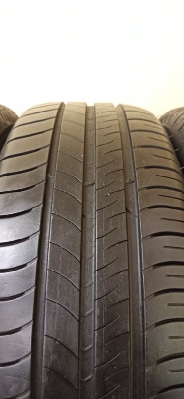 Michelin Energy Saver 205/60 R16 96H 5,5 mm (Bazarové)