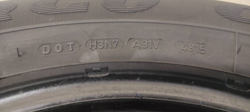 Goodyear 205/75 R16C 113/111Q 5-5,5mm (Bazarové)