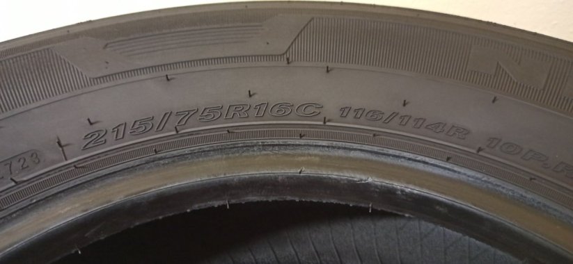 Nexen Roadian 215/75 R16C 116/114R 5mm (Bazarové)