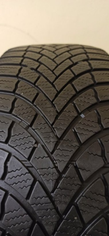 Bridgestone Blizzak 205/55 R16 91H 4,5 - 5 mm (Bazarové)