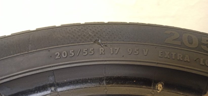 Semperit 205/55 R17 95V 6,5mm (Bazarové)