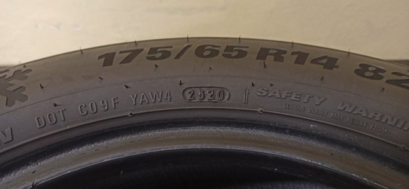 Kumho WinterCraft 175/65 R14 82T 5,5 - 6,5 mm (Bazarové)