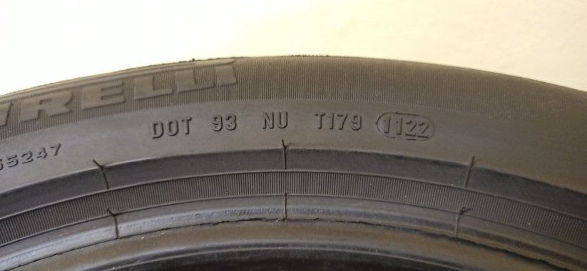 Pirelli P7 225/50 R17 98Y 5,5-6,5mm (Bazarové)