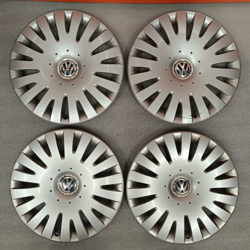 Poklice Volkswagen Passat, Golf, Touran 16" (použité)